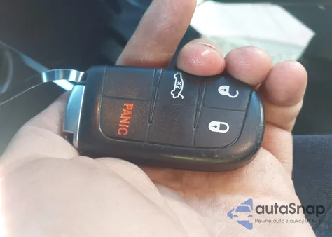 2016 Dodge Challenger Sxt z USA, uszkodzony, nr VIN 2C3CDZAG7GH202264